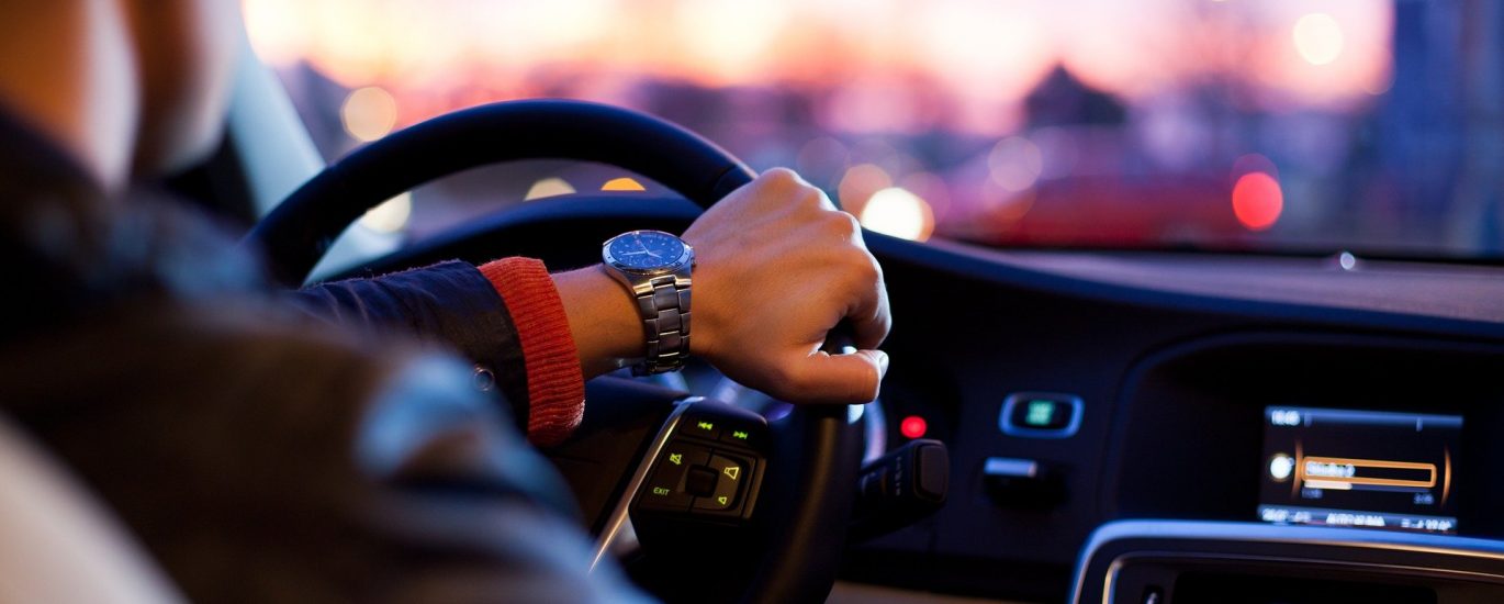 دليلك لمعرفة قانون المرور في الإمارات من خلال هذا المقال