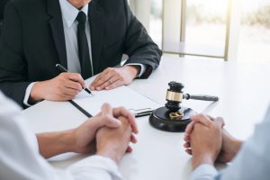 دليلك لأفضل محامي طلاق في دبي من خلال هذا المقال