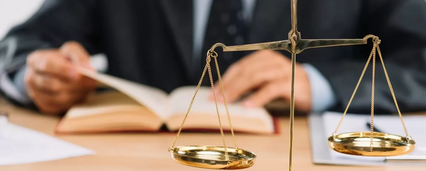هل تبحث عن أفضل محامي جنائي في دبي أو في الإمارات؟ تعرف عليه من خلال هذا المقال