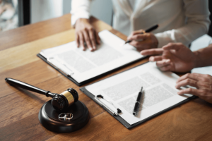 ما هي أنواع الطلاق في الامارات الذي يساعدك فيها محامي قضايا طلاق في الامارات؟