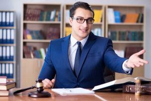 رابعاً: قانون العمل أو قانون التوظيف- تعرف على أسعار المحامين
