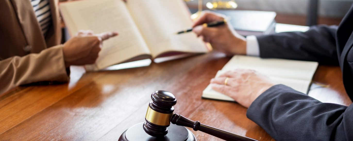 ما هي عقوبة التعريض للخطر في الإمارات؟ دليلك لـ أفضل محامي