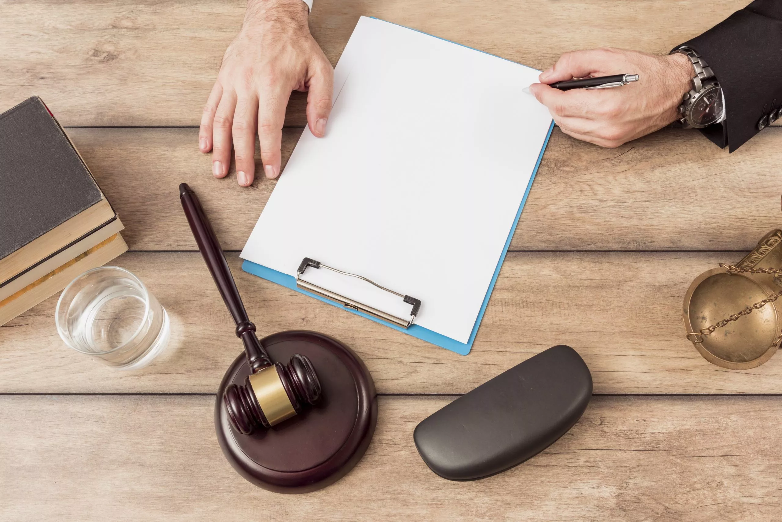 Are You Looking For No 1 Best Lawyer in Sharjah? Discover Our Services