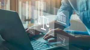 هل تريد استشارة قانونية في قضايا العمل والعمال؟ محامي في دبي خبير